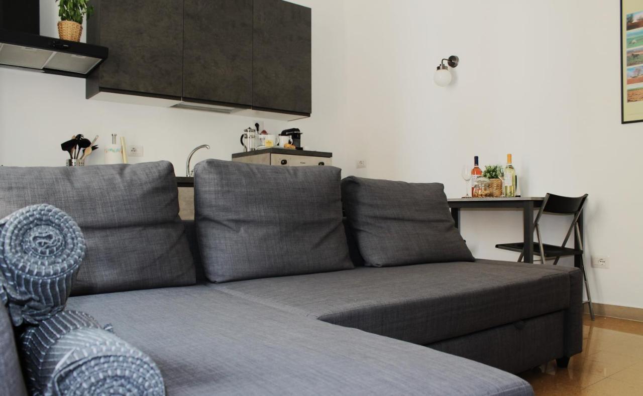 M&M Apartment Бари Экстерьер фото