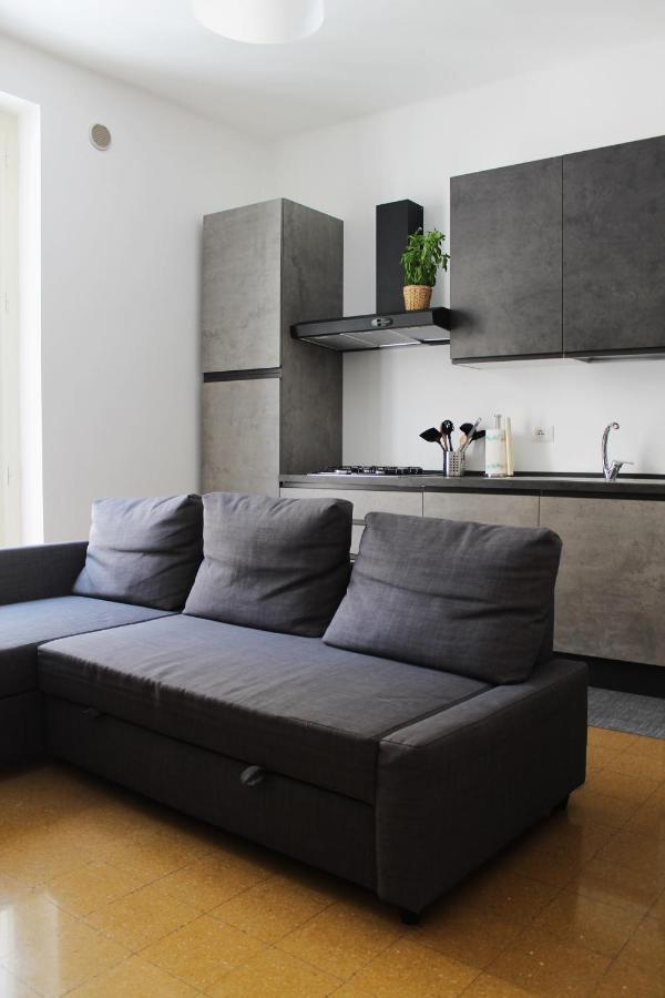 M&M Apartment Бари Экстерьер фото