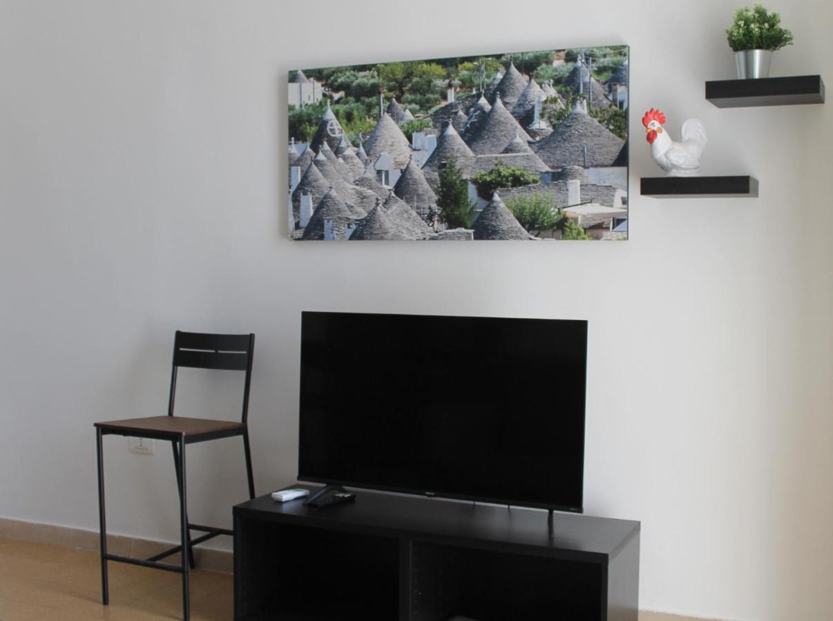 M&M Apartment Бари Экстерьер фото