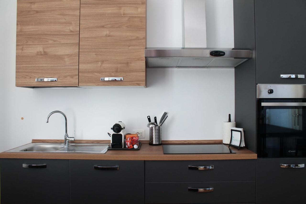 M&M Apartment Бари Экстерьер фото